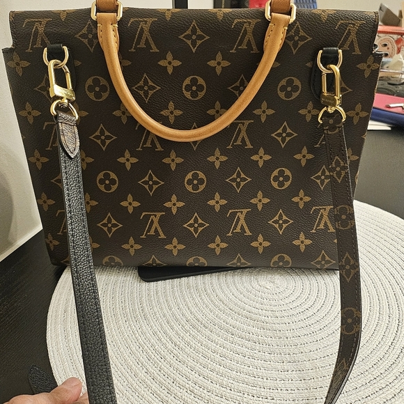 ⭐SOLD⭐ Louis Vuitton Monogram Bag - Marignan - Picture 3 of 16